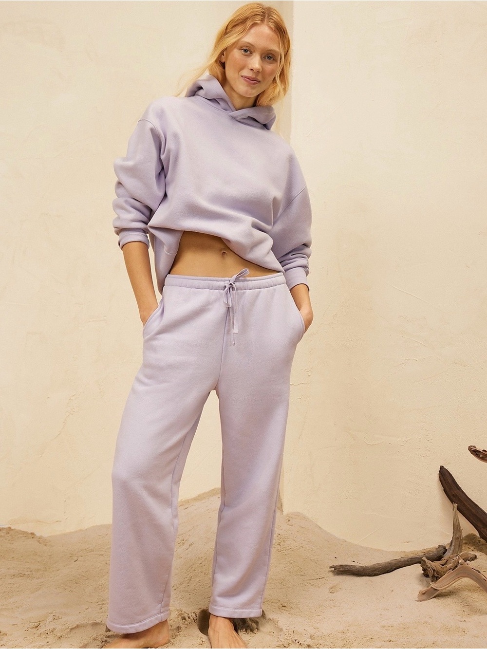 AE Everyday Luxe Barrel Sweatpant in Lavender Dawn